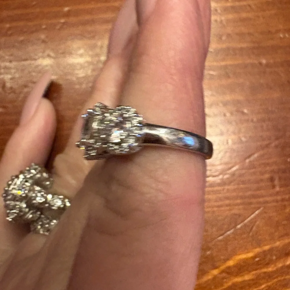 Dominique Sterling Silver Ring. Size 6 - Picture 2 of 4